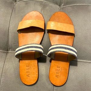 Able 8.5 sandal